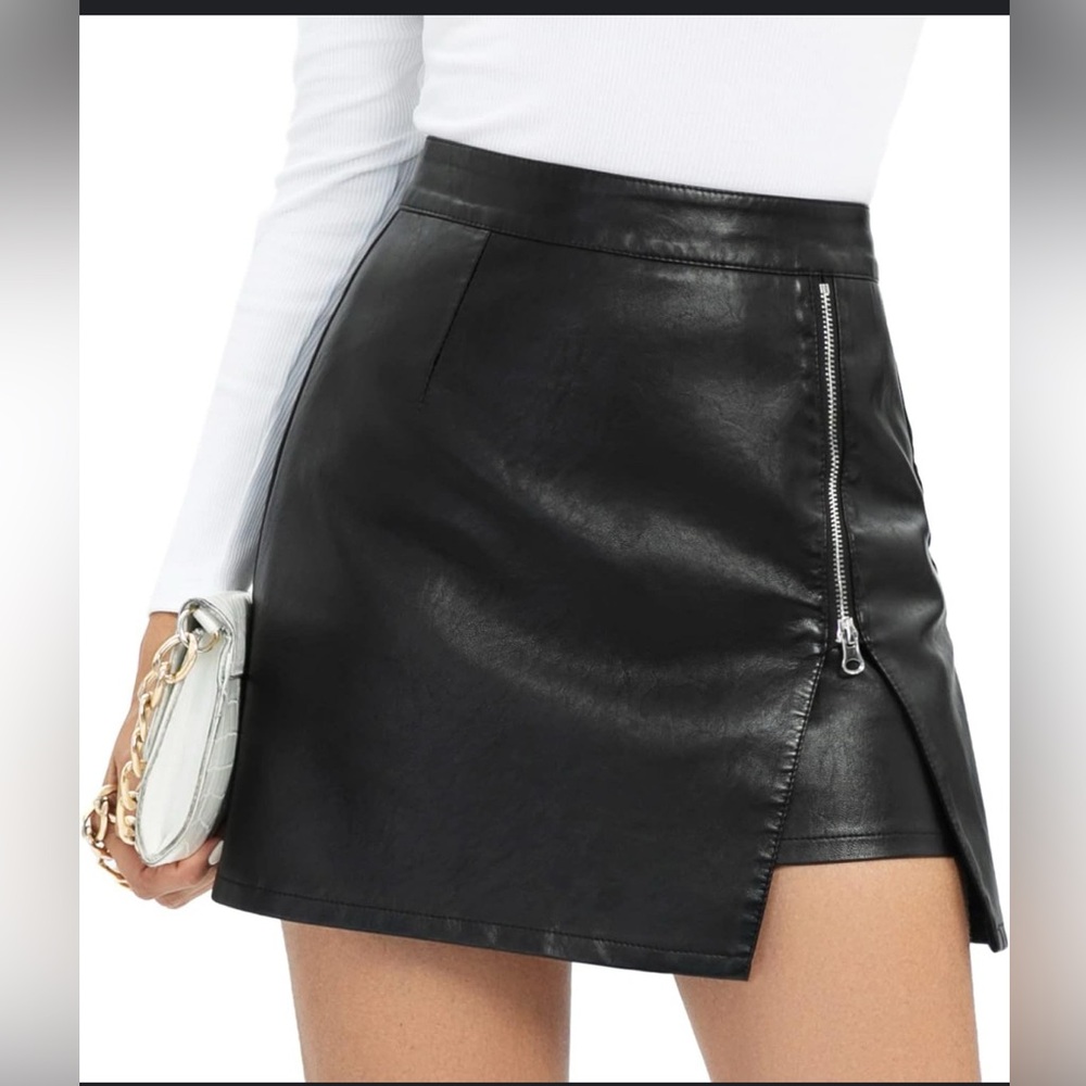 Tobi Faux Leather Skirt
